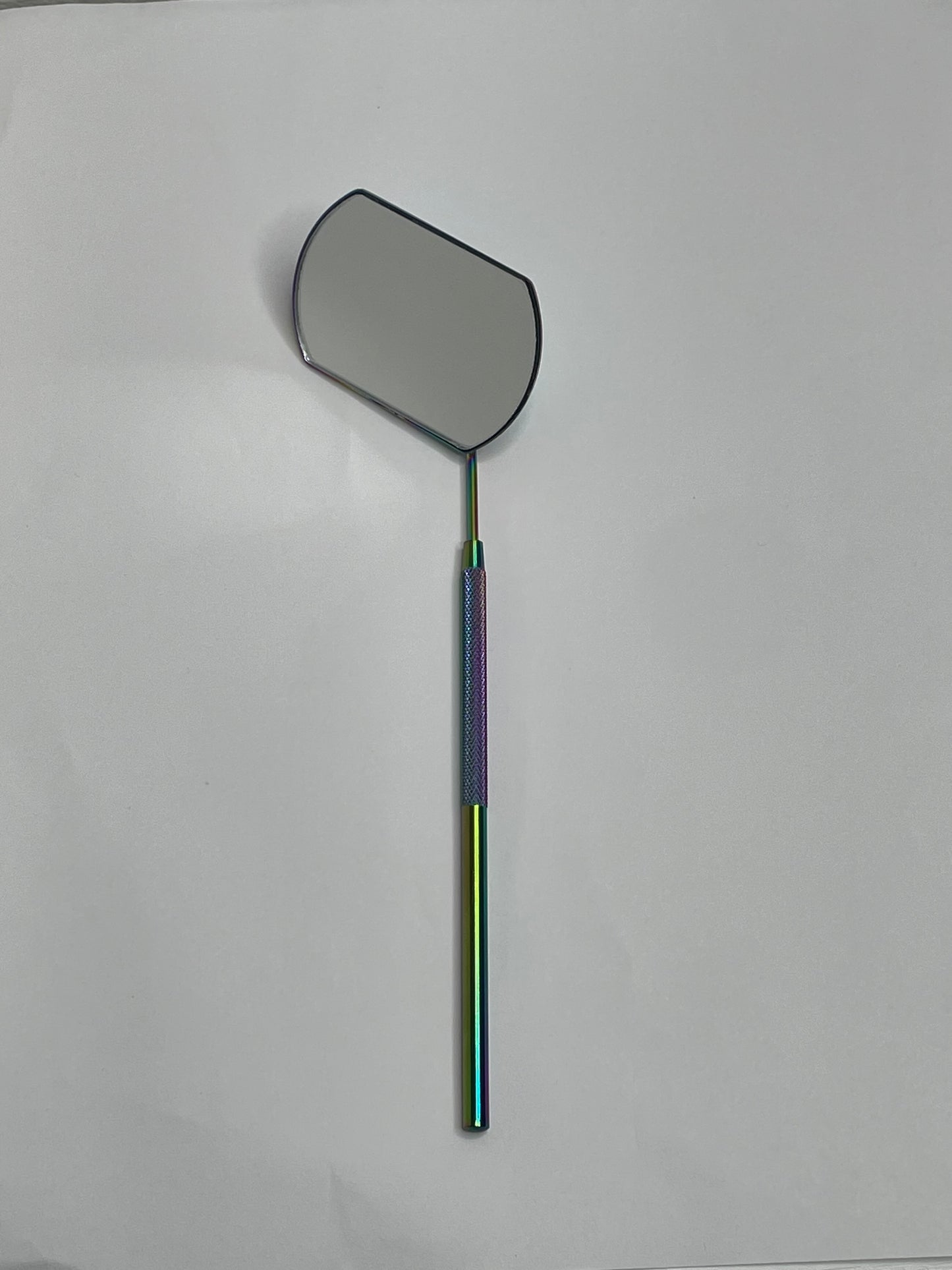 Lashing mirror